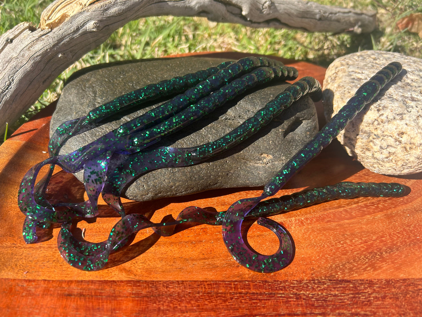 CT GO BIG Worms 10" ribbon tail   10ct