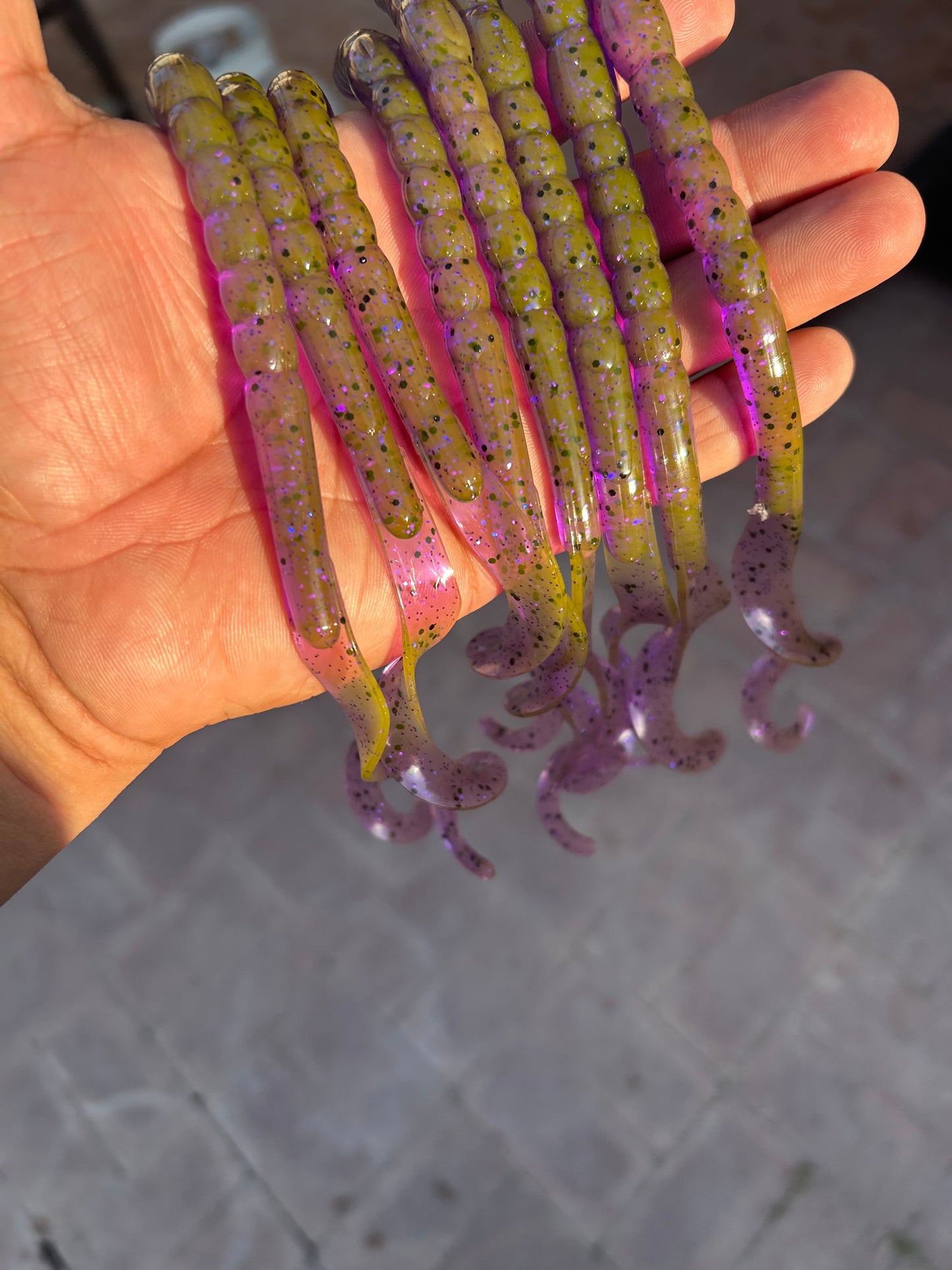 CT GO BIG Worms 10" ribbon tail   10ct