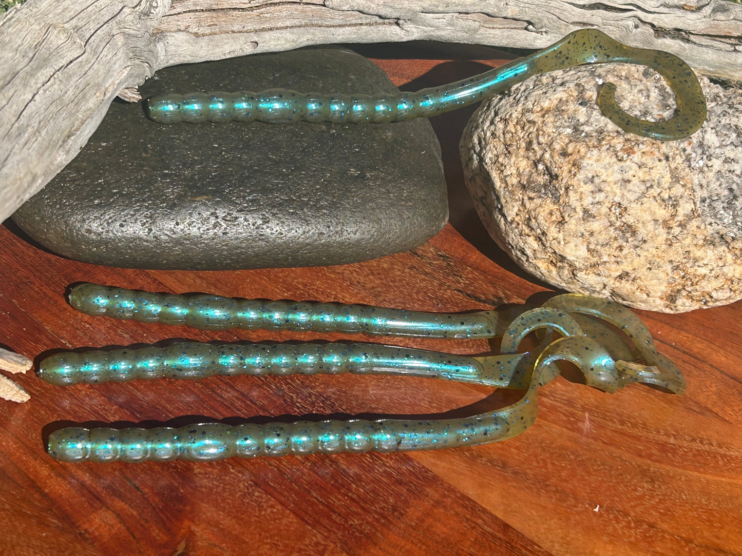 CT GO BIG Worms 10" ribbon tail   10ct